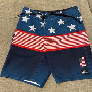 Quicksilver Boardshorts Size 28